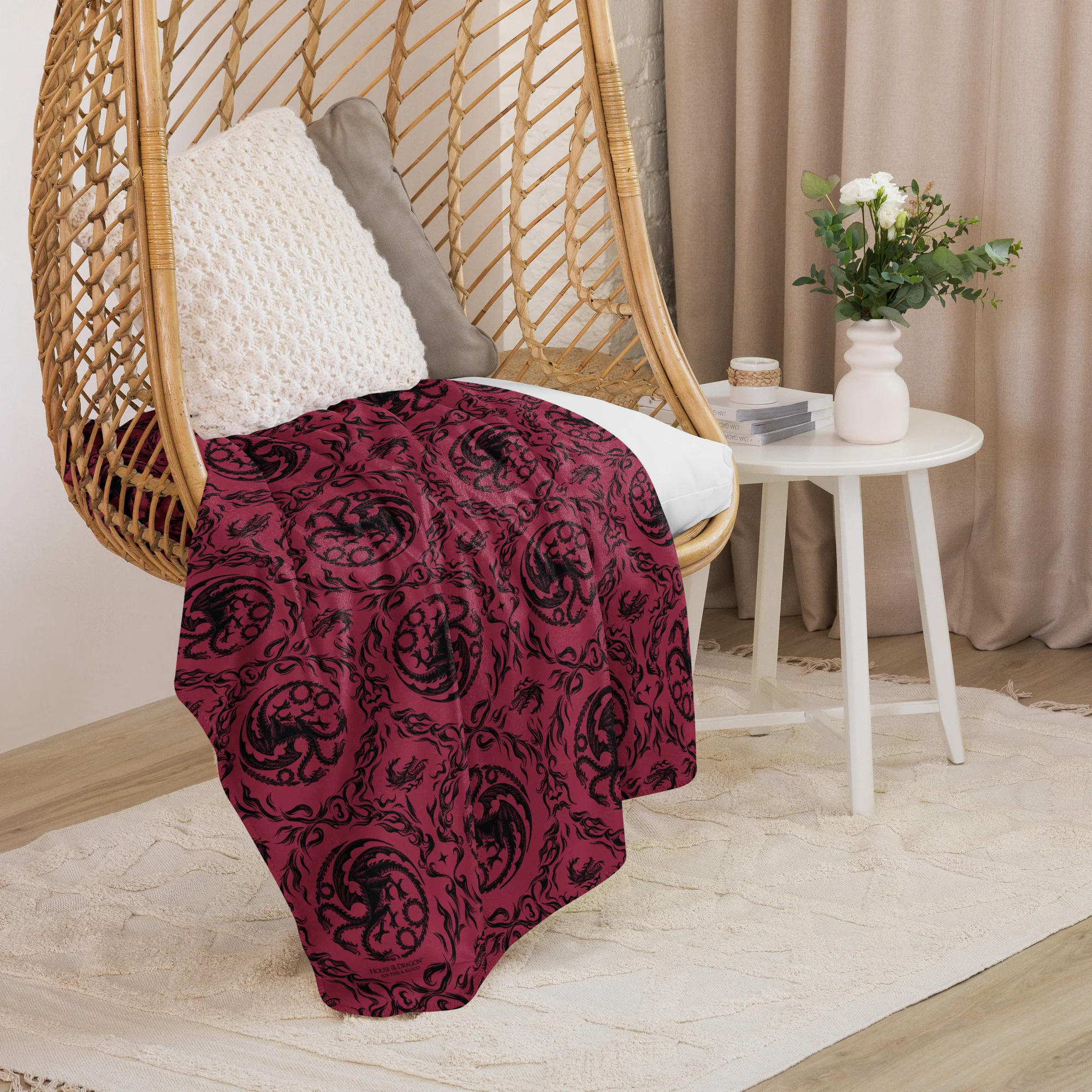 House of the Dragon Sherpa Blanket Sigil of House Targaryen - Image 10