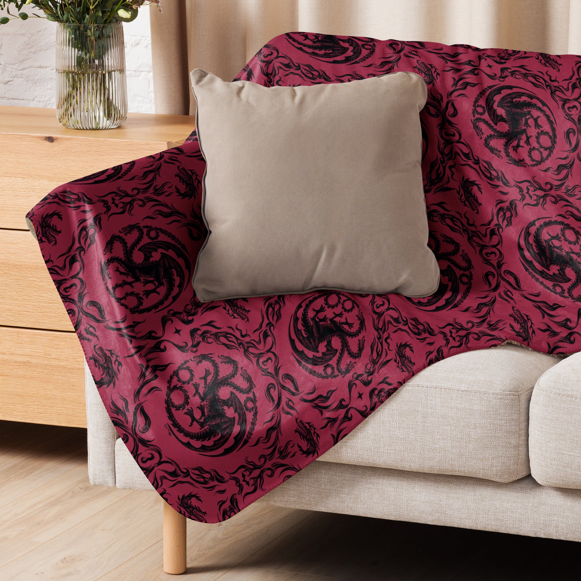 House of the Dragon Sherpa Blanket Sigil of House Targaryen - Image 11