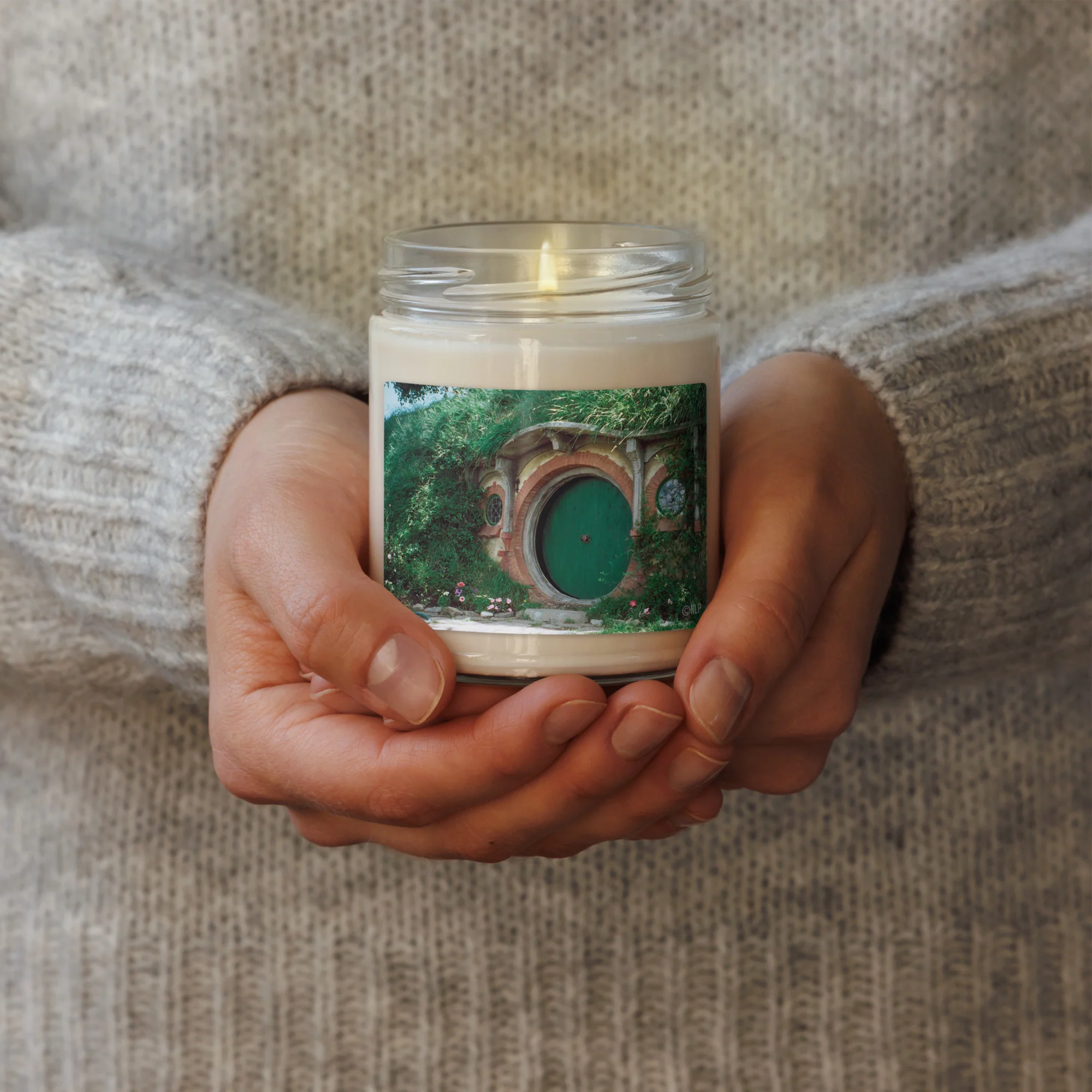 The Lord of the Rings ™ Scented Soy Candle, Middle-earth ™ - Image 4